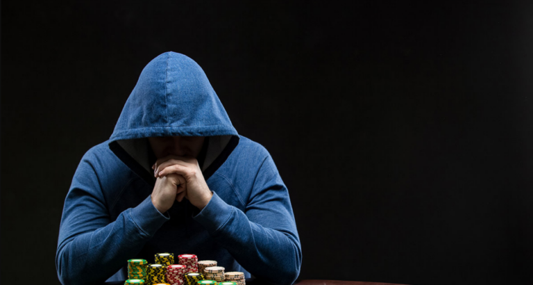 Read more about the article Насколько опасно играть в казино?