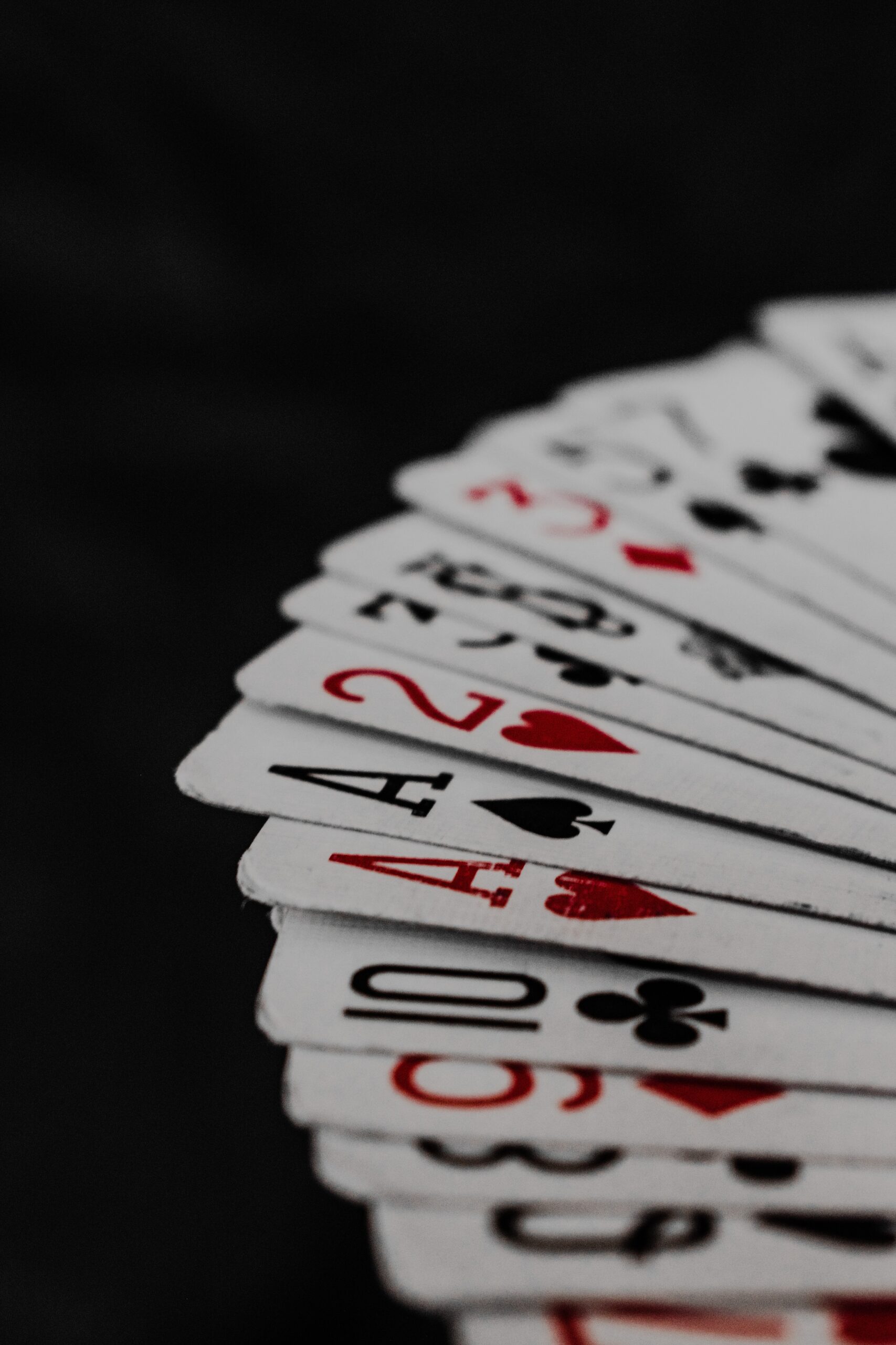 Read more about the article Как не проигрывать в покере?